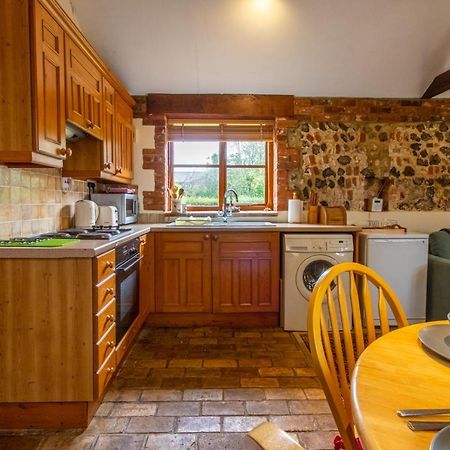 Laburnum Holiday Cottage Tunstead  ภายนอก รูปภาพ