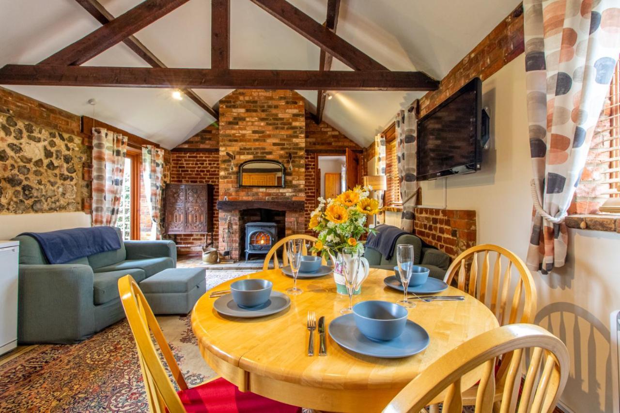 Laburnum Holiday Cottage Tunstead  ภายนอก รูปภาพ