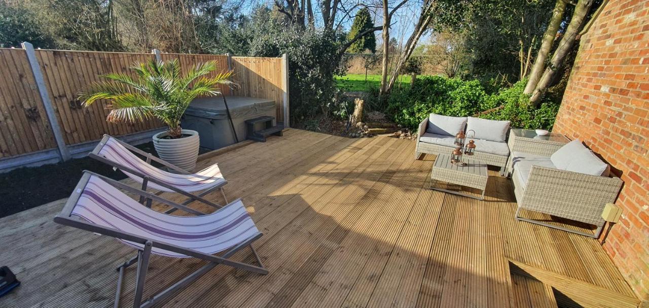 Laburnum Holiday Cottage Tunstead  ภายนอก รูปภาพ
